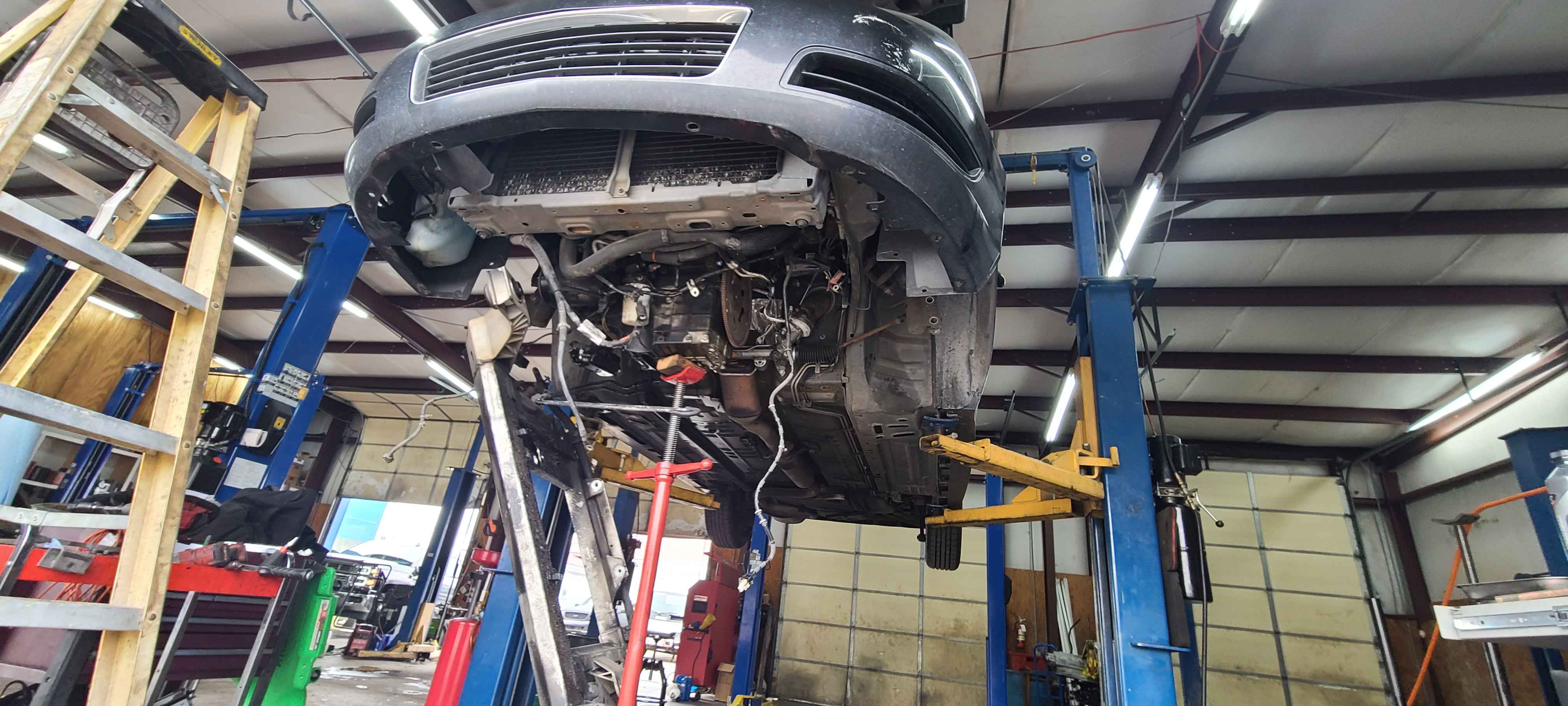 Servicio de reparación en CarTech Automotive, Smyrna TN